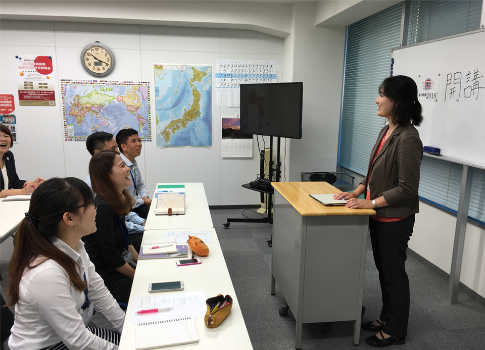 外国人日本語教師の日本語力及び教師力向上を目的とした研修プログラムです。